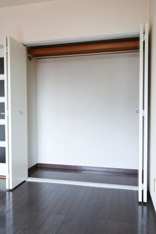協栄マンションOYAMAの収納|収納　※302号室のお写真です