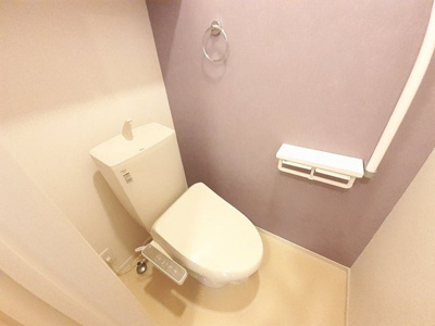 【トイレ】 | メイベリーナⅡ | 清潔感のあるトイレです