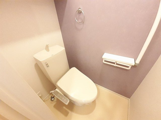 【トイレ】 | メイベリーナⅡ | 清潔感のあるトイレです