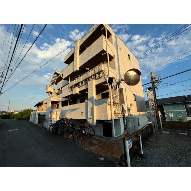 ポルシェ的場の外観