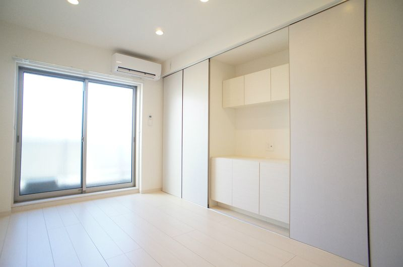 横浜市港南区港南台６丁目の賃貸マンションの居間・リビング