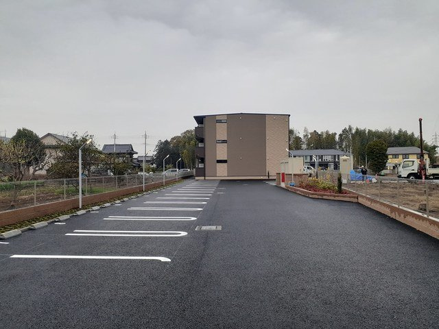 フローラーリアⅢの駐車場|駐車場があるので、車を買う予定の方も安心です