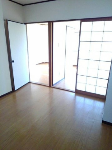 イースタンＫＹの居間・リビング