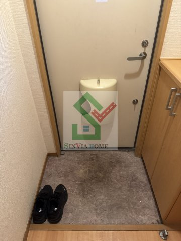 ボナールハウス新川の玄関