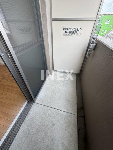 横浜市神奈川区松本町５丁目の賃貸マンションのバルコニー