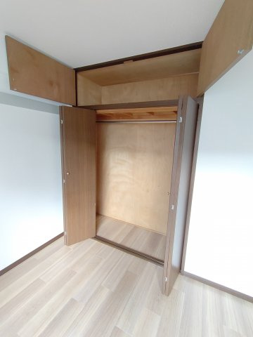 府中市本町２丁目の賃貸マンションの収納|※別号室参考写真です