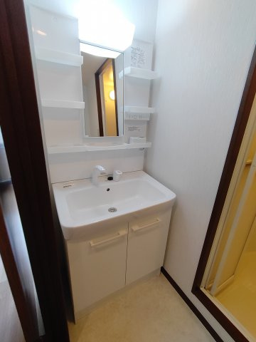 府中市本町２丁目の賃貸マンションの洗面所|※別号室参考写真です