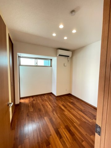 サンヒルズテラスハウスA号棟(オーナーチェンジ)の洋室