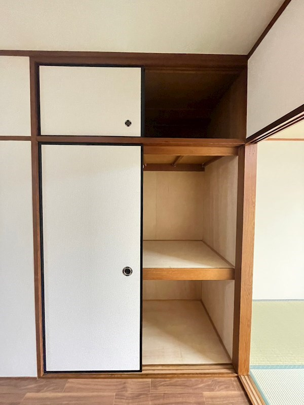 東須磨八木マンションの収納|たっぷりとした収納スペースです