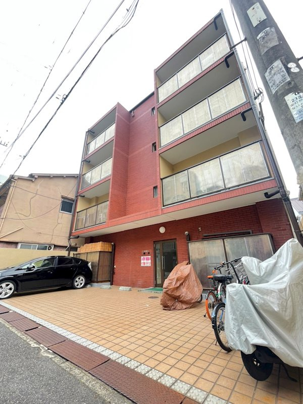 シャトー神戸の外観
