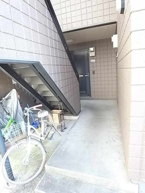 コンフォート出屋敷の外観