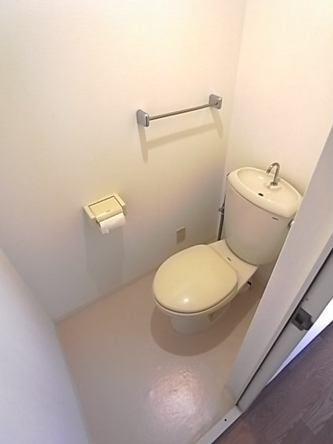 イースト七番館のトイレ