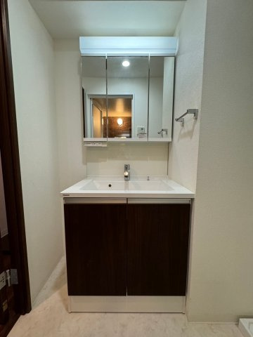 セイル淀屋橋の洗面所