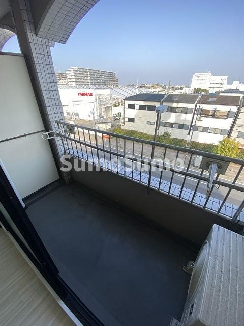 ロイヤルハイツつかしんのバルコニー