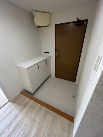上ヶ原TWENTYEIGHTの玄関