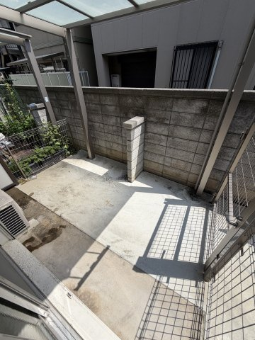 ストークハイツA棟のバルコニー