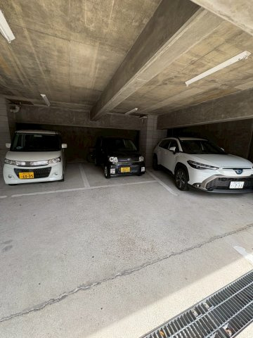 ＫＹ上沢の駐車場