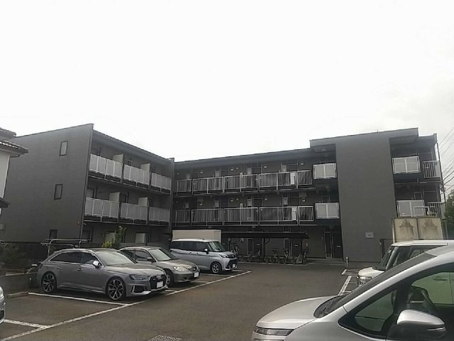 レオパレスあおばの外観|おしゃれな外観です
