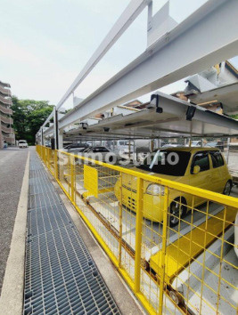 白鷹香枦園マンションの駐車場