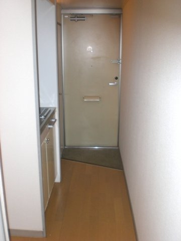 レオパレスかみさわの玄関|落ち着いた玄関です