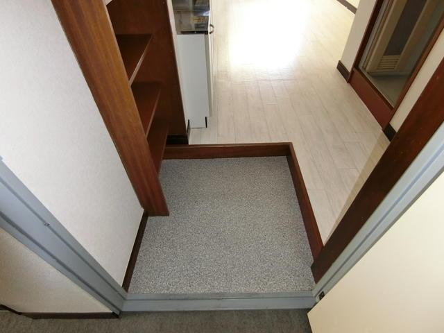 ルミエ学芸大学の玄関|※室内画像は別のお部屋となり…