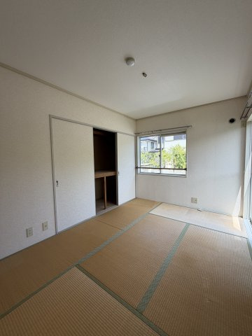 ハイツ南落合Ⅱの和室