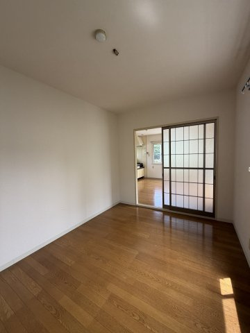 ハイツ南落合Ⅱの居間・リビング