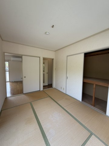 ハイツ南落合Ⅱの和室