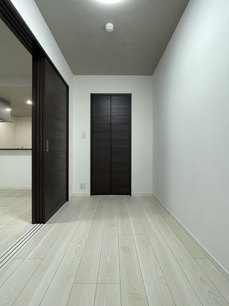 KL TOJIN EASTの洋室