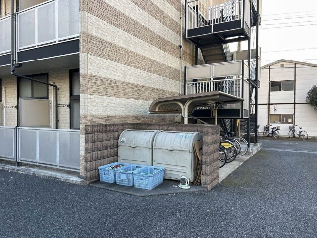 レオパレスラビドールⅢのその他