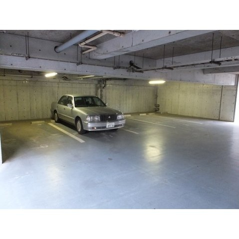 エコタワーバオバブ駐車場の外観