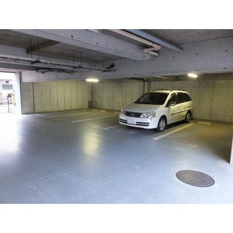 エコタワーバオバブ駐車場の外観