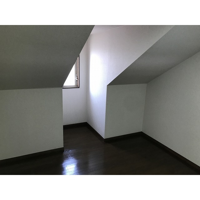 プレミール東伏見の収納|屋根裏収納
