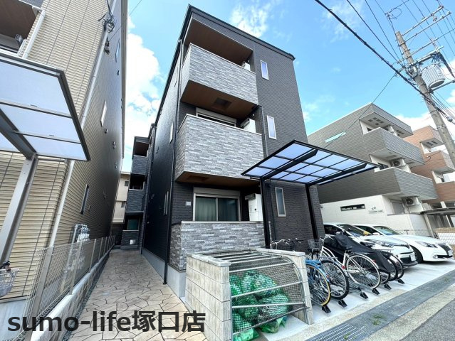 尼崎市立花町２丁目のアパート
