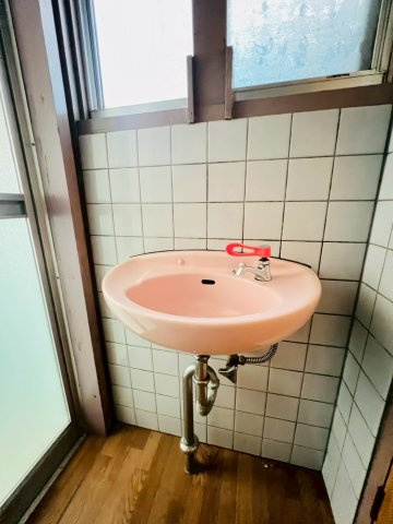 北舞子1丁目貸家の洗面所