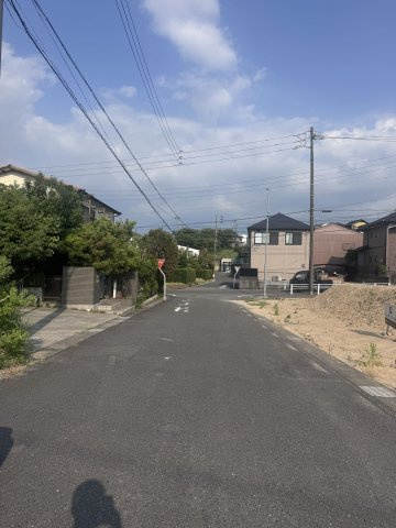 知多郡東浦町大字森岡土地　Ａ区画の前面道路含む現地写真|北側道路