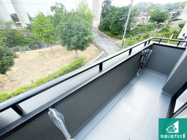 神戸市垂水区名谷町　第2期　新築一戸建てのバルコニー|日当たりのよいバルコニー！お部屋が開放的に！