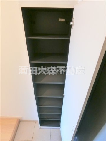 カーサ　ビオラの設備|玄関収納　シューズBOX、下駄箱