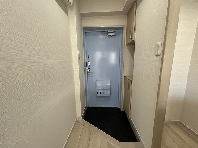 横浜市保土ケ谷区天王町１丁目の賃貸マンションの玄関