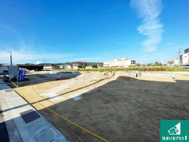 洲本市桑間　第1期　新築一戸建ての外観|周辺は落ち着いた街並みの住宅地！子育てがしやすい住環境です！まだ未完成ですが、現地でしかわからない事もございます。是非一度ご覧ください。