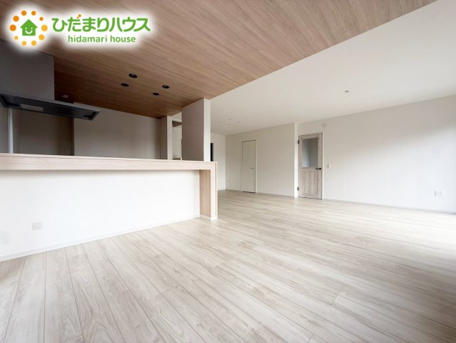 ひたちなか市東石川1期　新築戸建の前面道路含む現地写真|周辺商業施設・教育施設充実♪