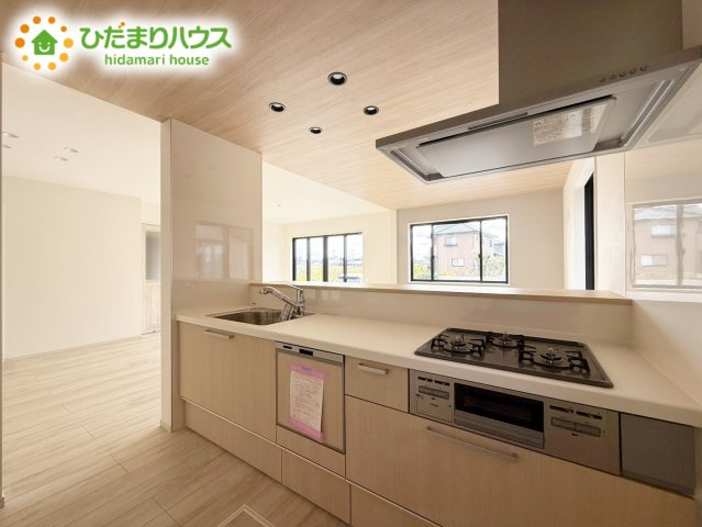 ひたちなか市東石川1期　新築戸建のキッチン|料理をしながらでも、ご家族との会話を楽しめる対面式キッチン