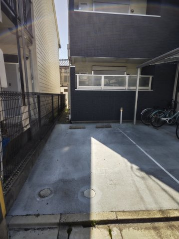 コンフォート宮野町の駐車場