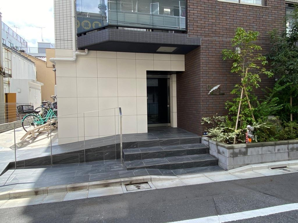 プレール・ドゥーク本所吾妻橋Ⅵのエントランス