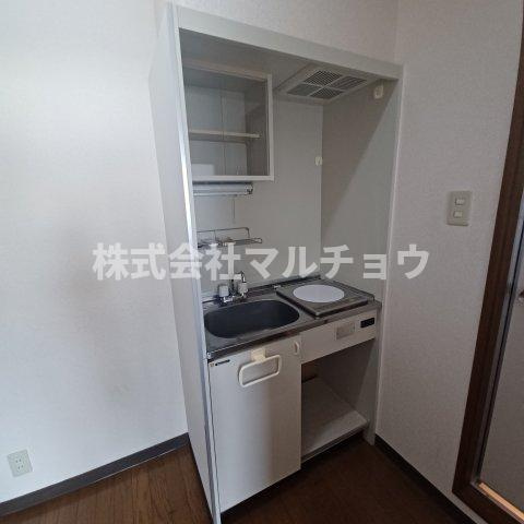 恵ハイツのキッチン|コンパクトなキッチンで掃除もラクラク