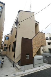 【外観】 | Latte池袋本町 | 外観は落ち着いています