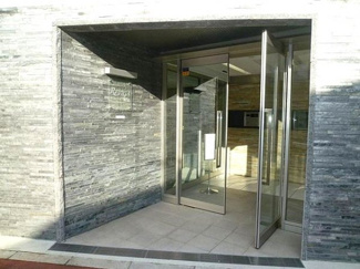 【エントランス】 | レヴィーガ大山 | 建物の内部です