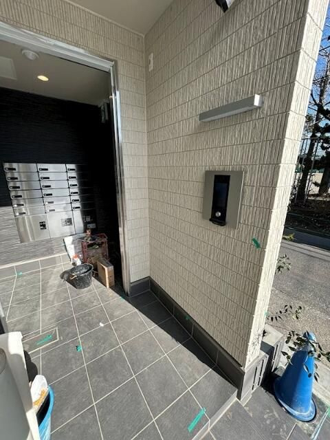 ｂｕｃｈｅ津田沼（ビュッシュツダヌマ）のエントランス