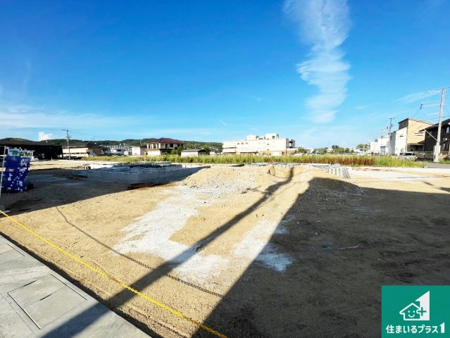 洲本市桑間　第1期　新築一戸建ての外観|周辺は落ち着いた街並みの住宅地！子育てがしやすい住環境です！まだ未完成ですが、現地でしかわからない事もございます。是非一度ご覧ください。