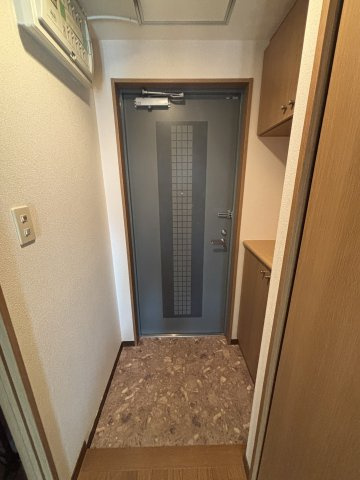 タッチ塚口の玄関